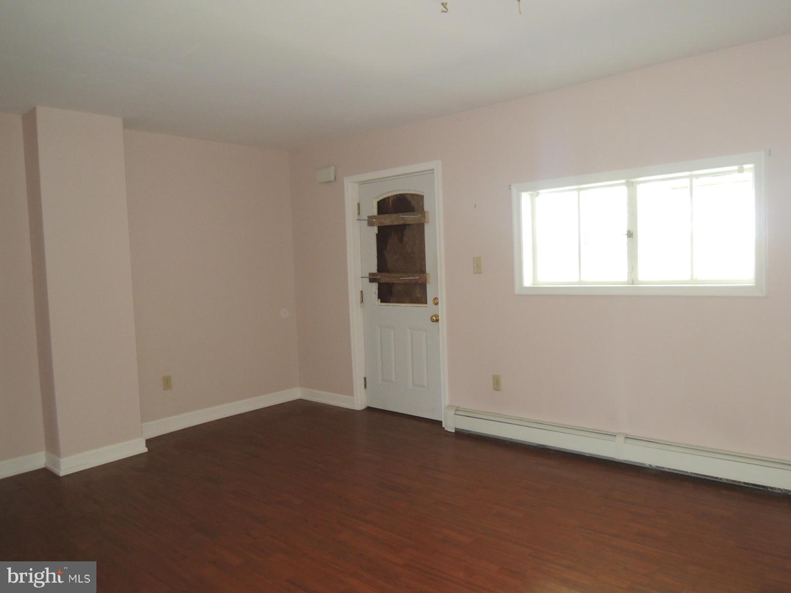 2262 County Rte 1/1 Berkeley Springs, WV 25411 - Photo 11 of 30 Dining Room