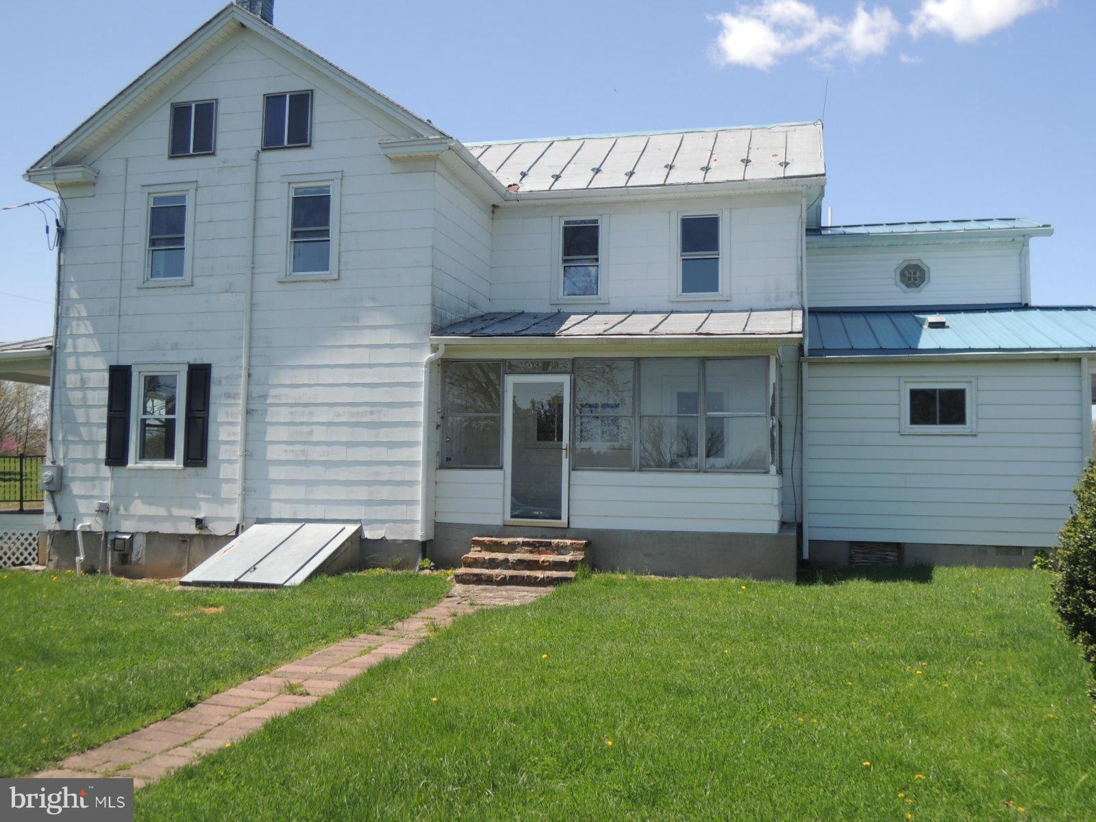 2262 County Rte 1/1 Berkeley Springs, WV 25411 - Photo 3 of 30 Exterior (General)