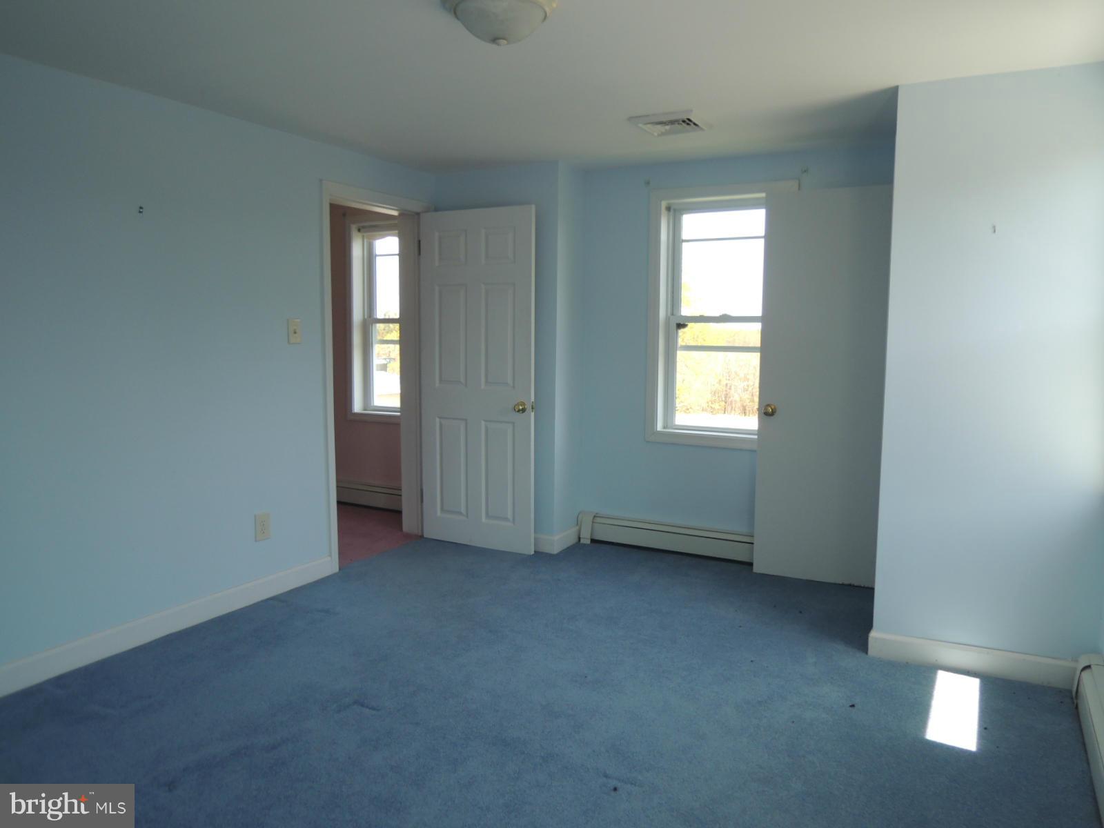 2262 County Rte 1/1 Berkeley Springs, WV 25411 - Photo 23 of 30 Bedroom