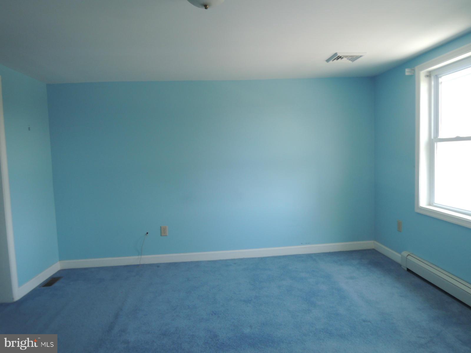 2262 County Rte 1/1 Berkeley Springs, WV 25411 - Photo 24 of 30 Bedroom