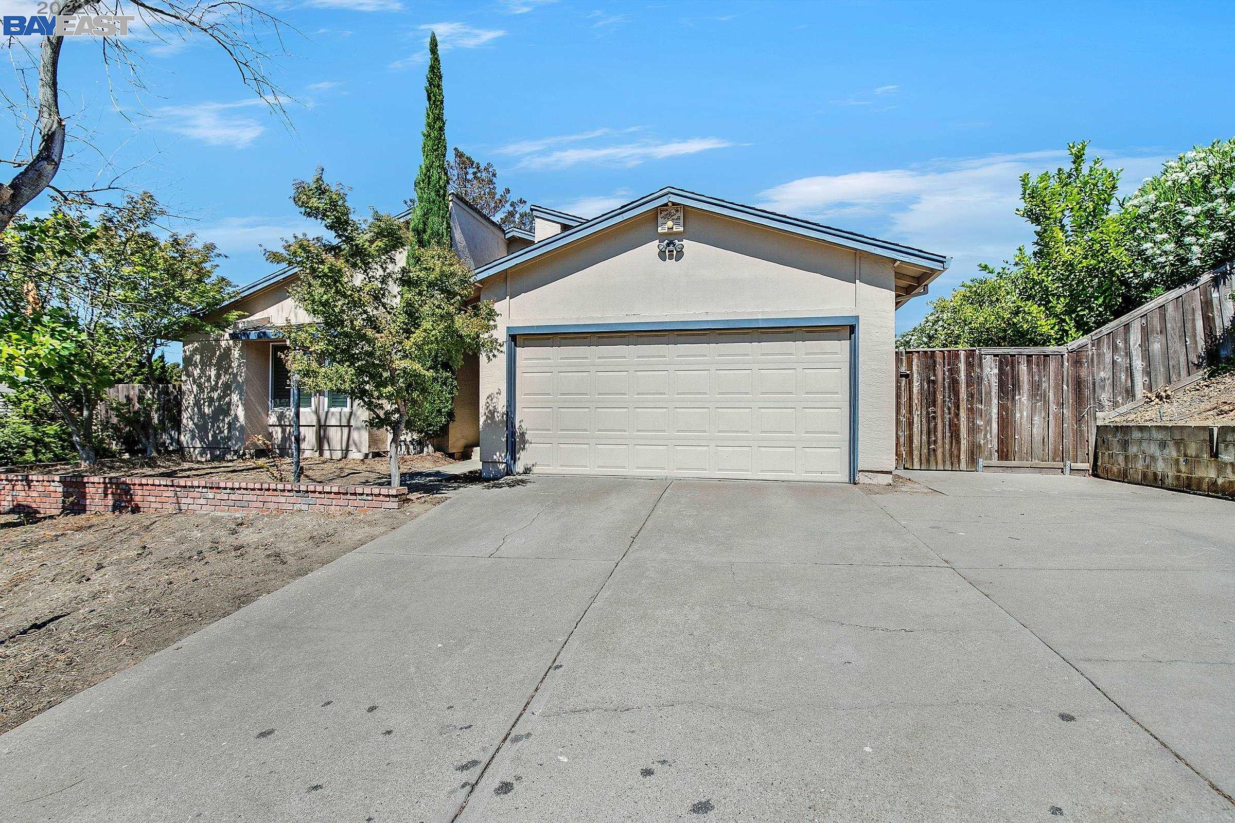 163 Iris Road Hercules, CA 94547 - Photo 1 of 1 a view of garage and yard