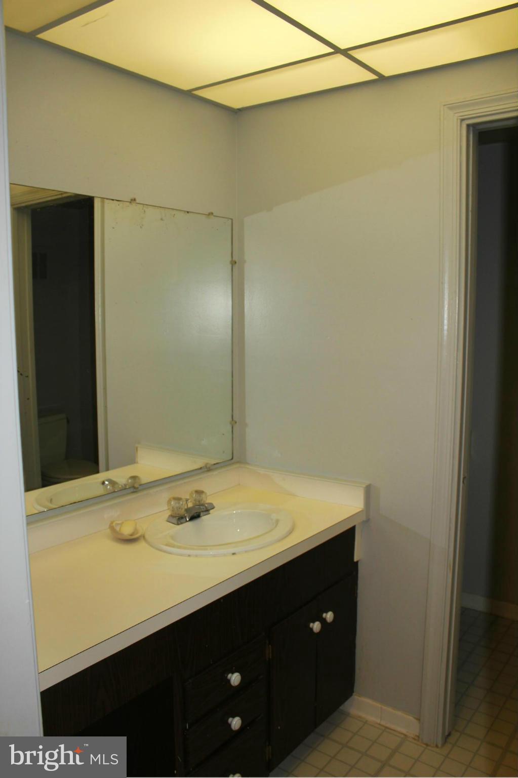 5940 Seabright Road Springfield, VA 22152 - Photo 12 of 19 Bath (Master)