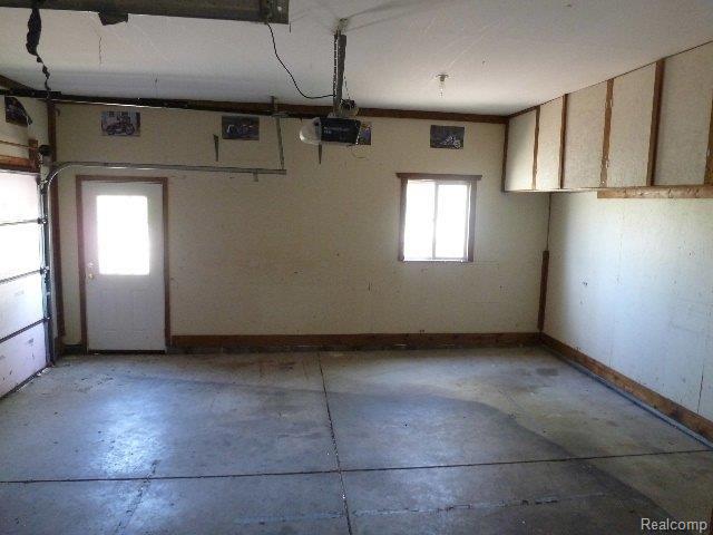 1472 Crest Road Howell, MI 48843 - Photo 9 of 15 Garage.JPG