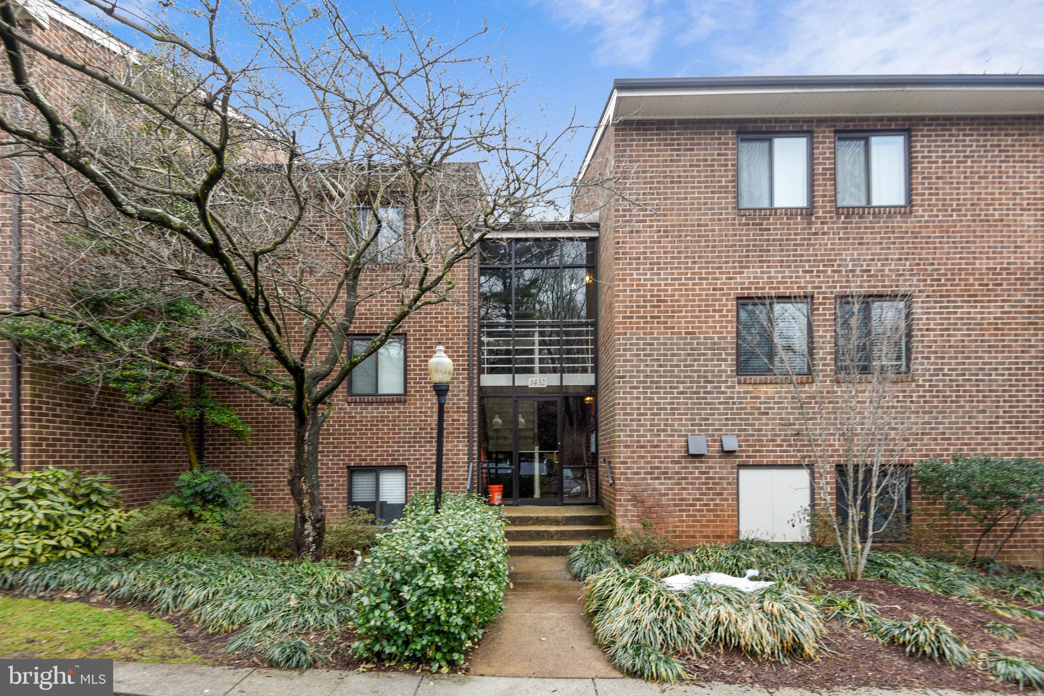 1432 Northgate Square, Unit 2A Reston, VA 20190 - Photo 2 of 21