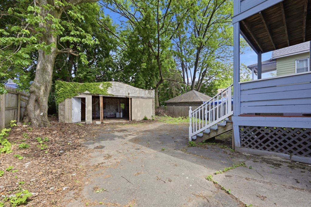 172-174 Euclid Avenue Springfield, MA 01108 - Photo 29 of 32