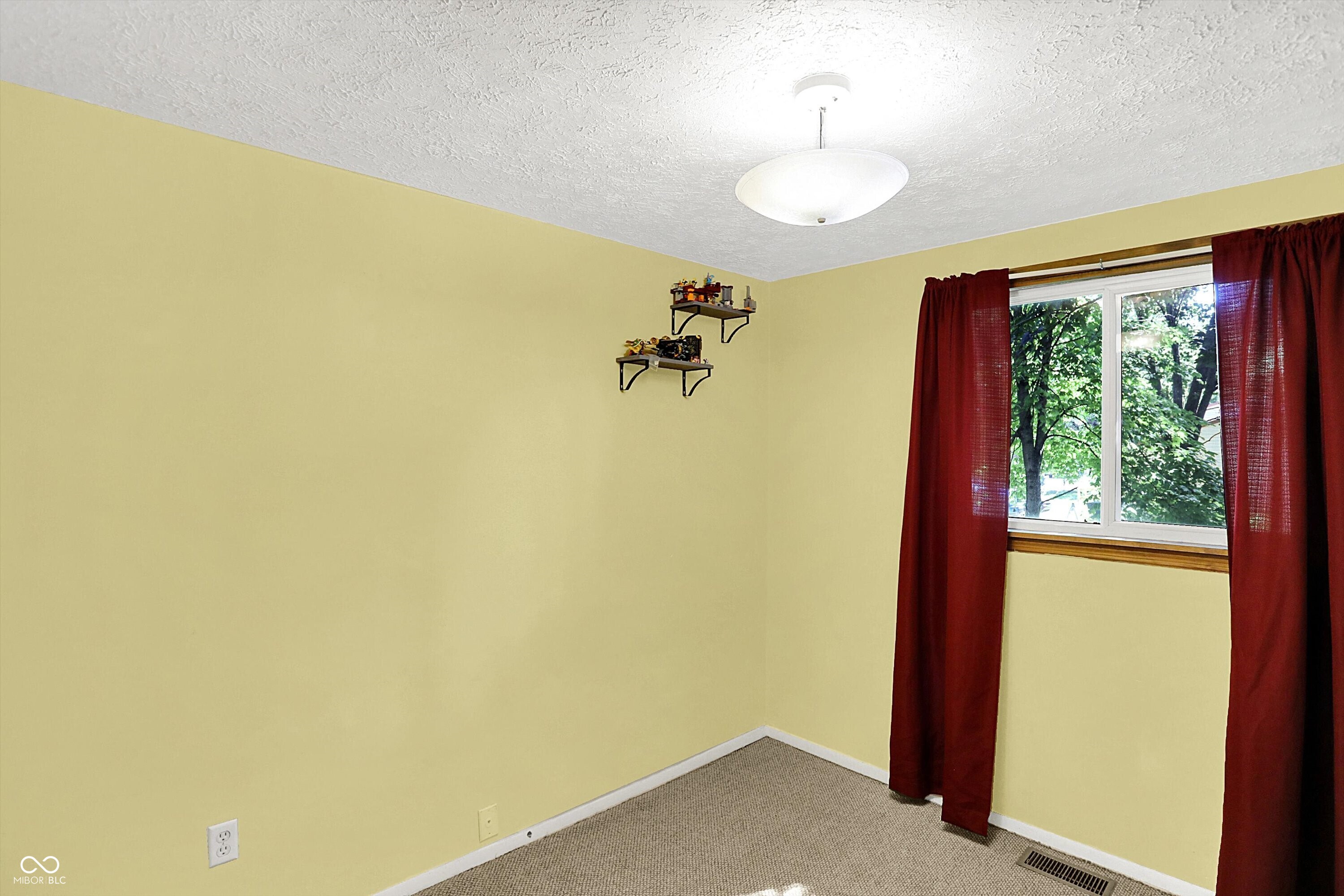 1104 Commission Road Greenwood, IN 46142 - Photo 20 of 31 Gallery Image 20