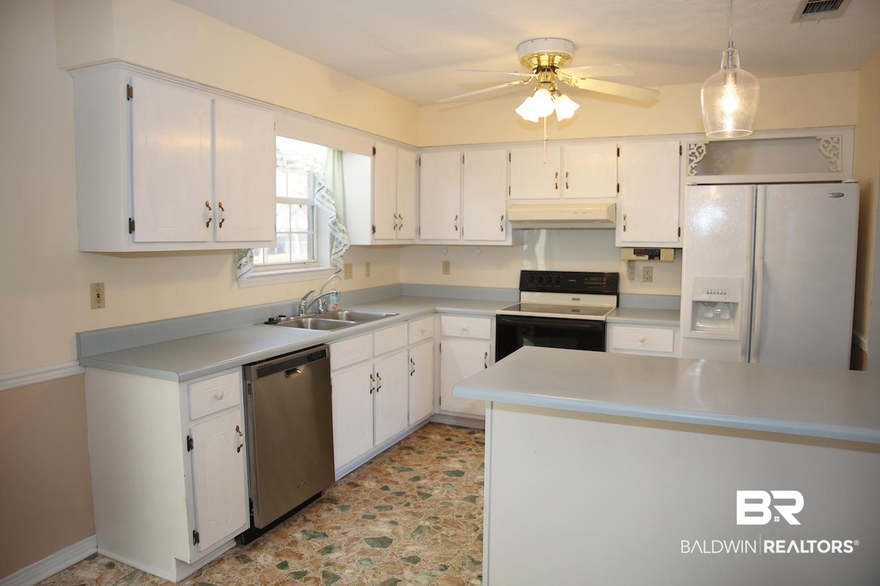 45 Magnolia Circle Foley, AL 36535 - Photo 9 of 37