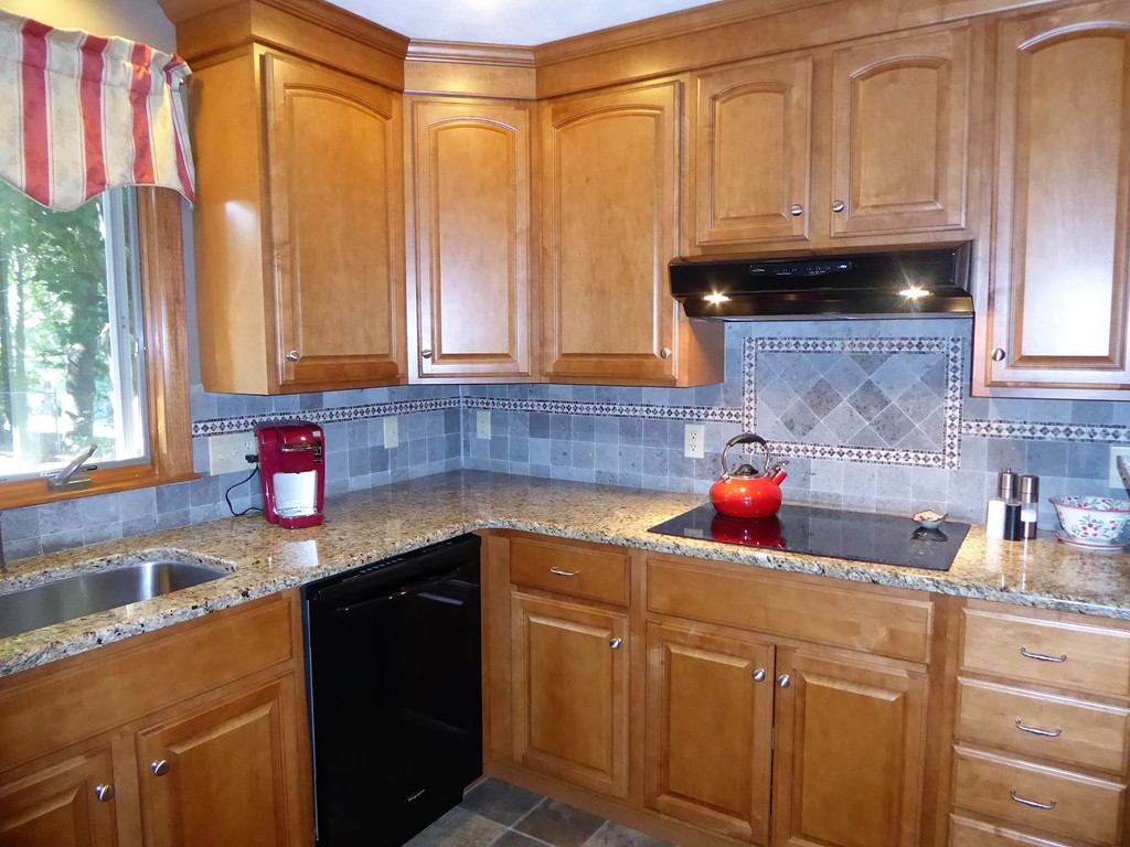 2 Hawthorne Road Wilbraham, MA 01095 - Photo 13 of 30
