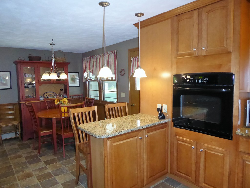 2 Hawthorne Road Wilbraham, MA 01095 - Photo 14 of 30