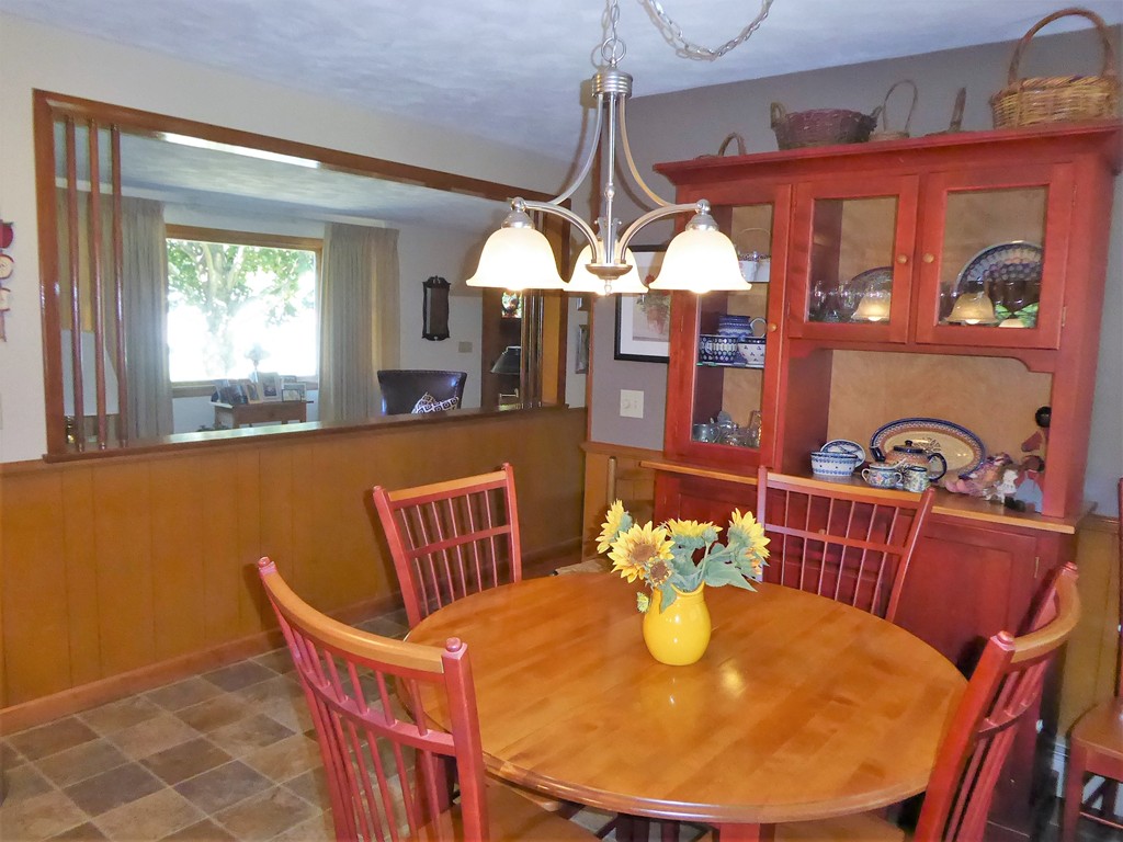 2 Hawthorne Road Wilbraham, MA 01095 - Photo 8 of 30