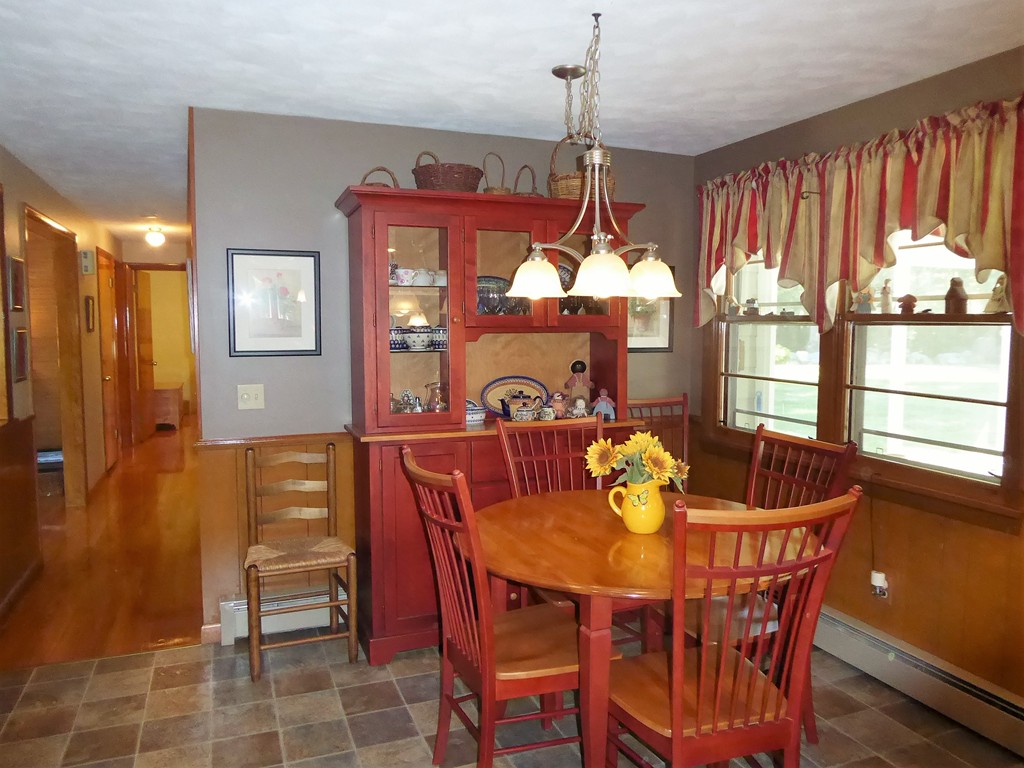 2 Hawthorne Road Wilbraham, MA 01095 - Photo 9 of 30
