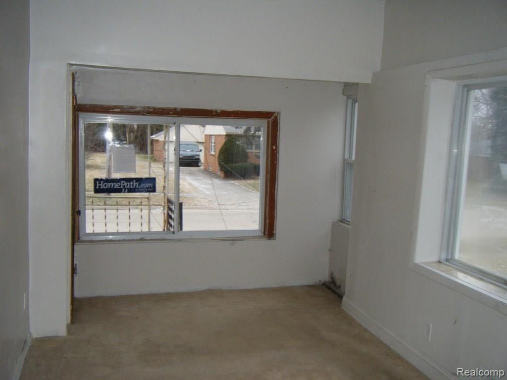 3246 Moore Street Inkster, MI 48141 - Photo 7 of 11