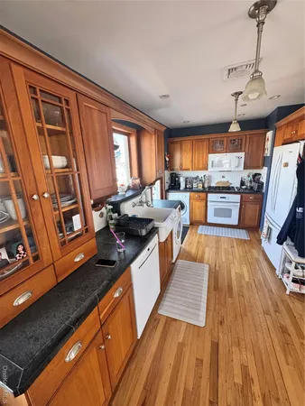 $3,700 | 102 Florida Street, Long Beach, NY 11561