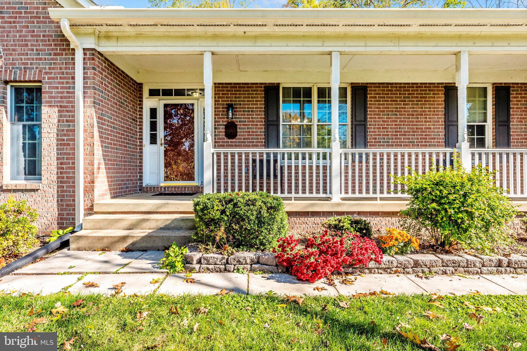 2240 Monument Road Myersville, MD 21773 - Photo 4 of 51