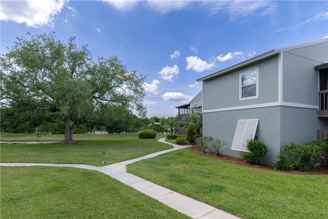1172 Breezy Way, Unit 5D Sebastian, FL 32958 - Photo 23 of 30