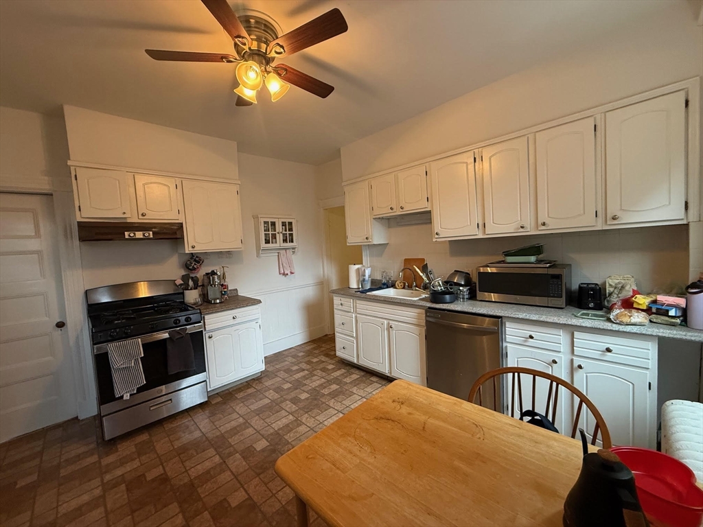 98 Cypress Street, Unit 2 Brookline, MA 02445 - Photo 6 of 15