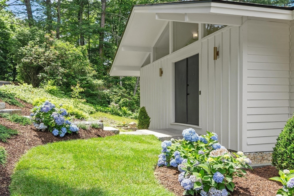 23 Revolutionary Road Concord, MA 01742 - Photo 2 of 30