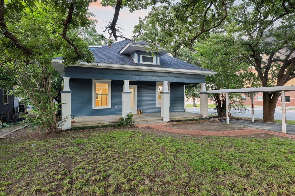 431 East Hull Street Denison, TX 75021 - Photo 3 of 34