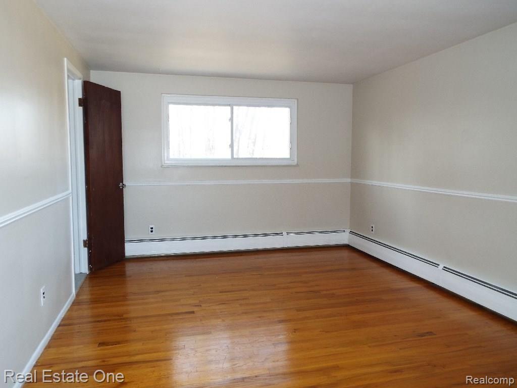 16115 Riverside Street Livonia, MI 48154 - Photo 19 of 29