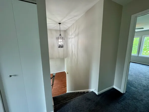 $3,200 | 871 Taralon Trail, Lake In The Hills, IL 60156