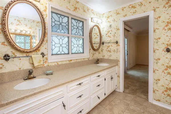 $415,000 | 1010 Aspen Road, Gainesville, TX 76240