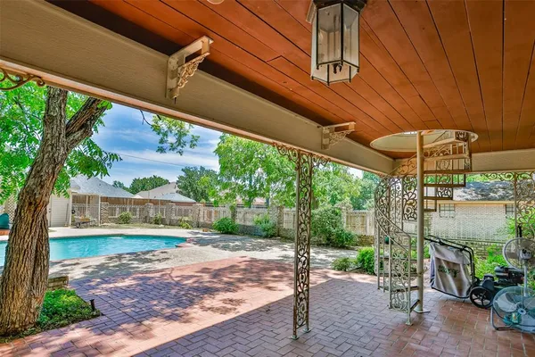 $415,000 | 1010 Aspen Road, Gainesville, TX 76240