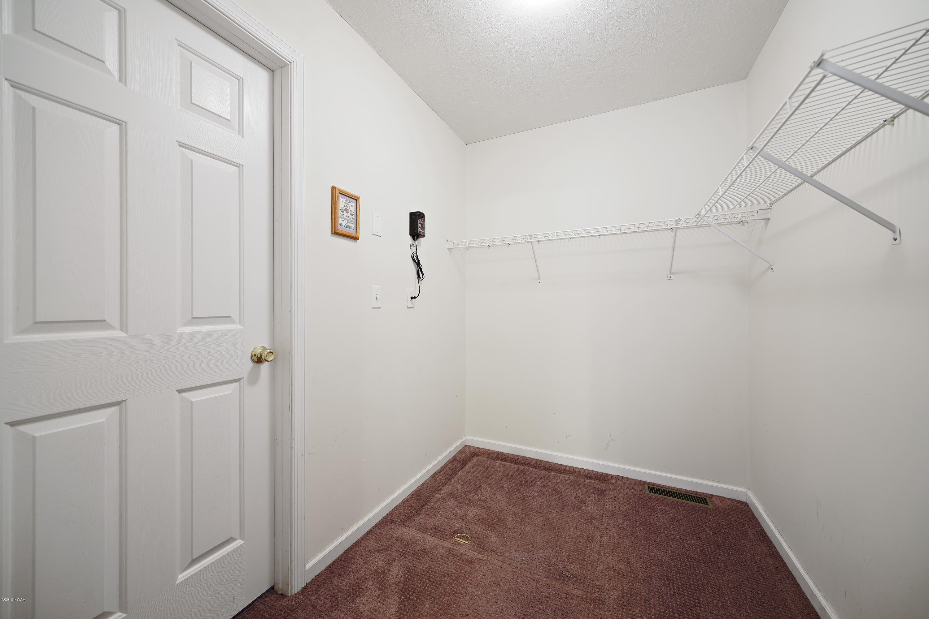 106 Beach Road Shohola, PA 18458 - Photo 14 of 23 wp8ngpyr016eq63fatgrqhvsw5b1wzor3rsz4q9w