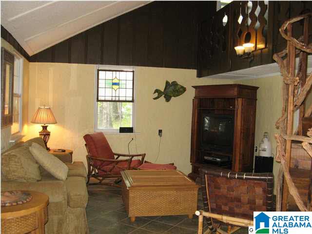 169 Arrowhead Lane Sylacauga, AL 35151 - Photo 4 of 23