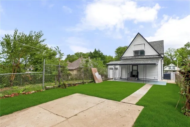 $209,000 | 2634 Bales Avenue, Kansas City, MO 64127