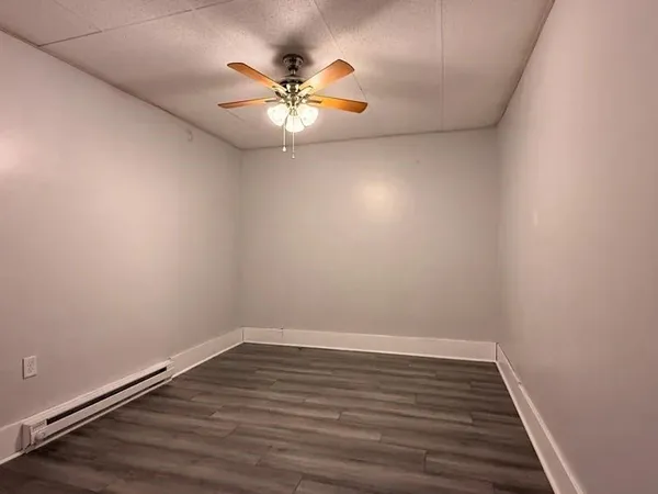 $900 | 211 5th Street, Ellwood City, PA 16117
