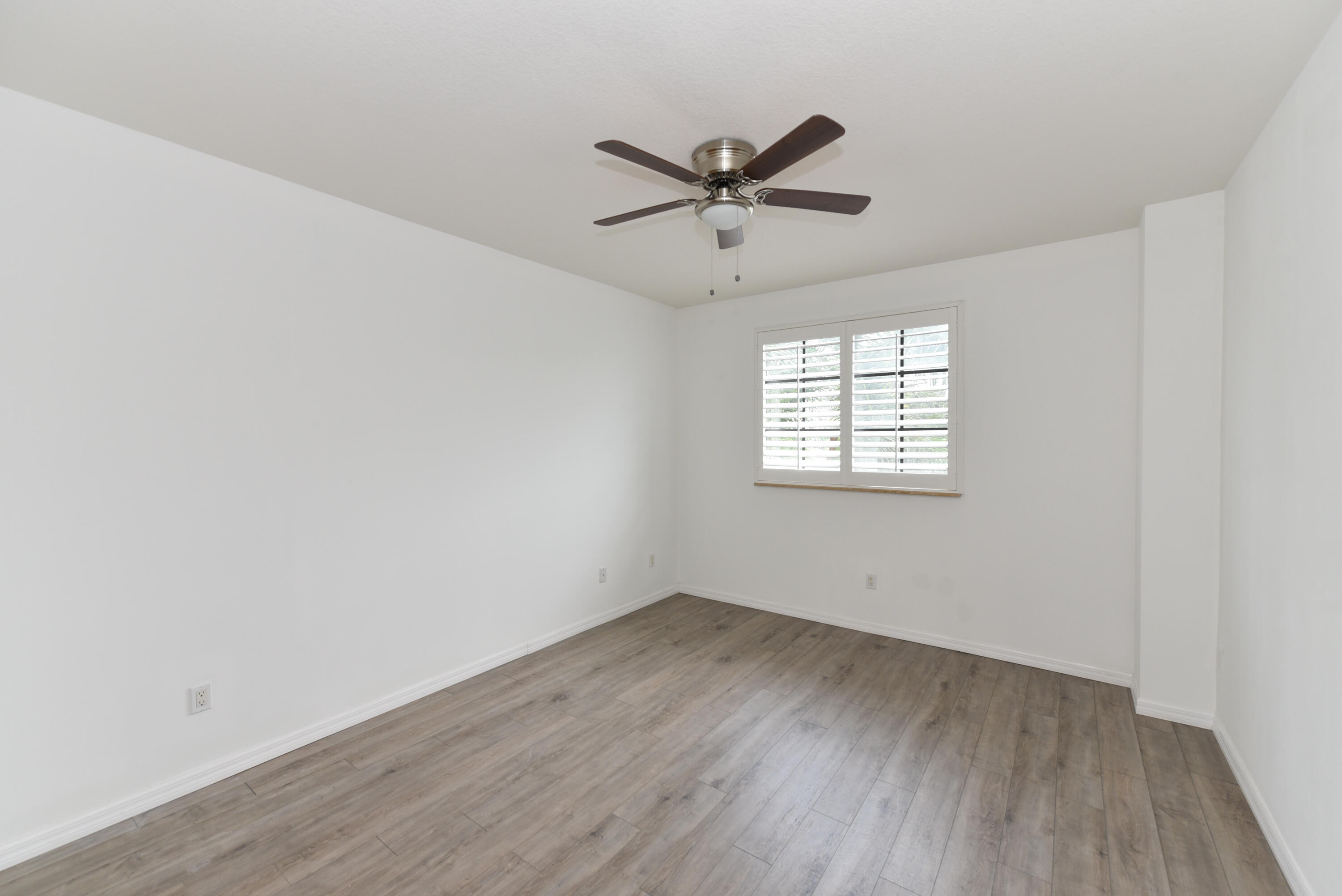 233 South Federal Highway, Unit 325 Boca Raton, FL 33432 - Photo 15 of 48 233 S Federal Hwy_#325_Denine Mckerchie_