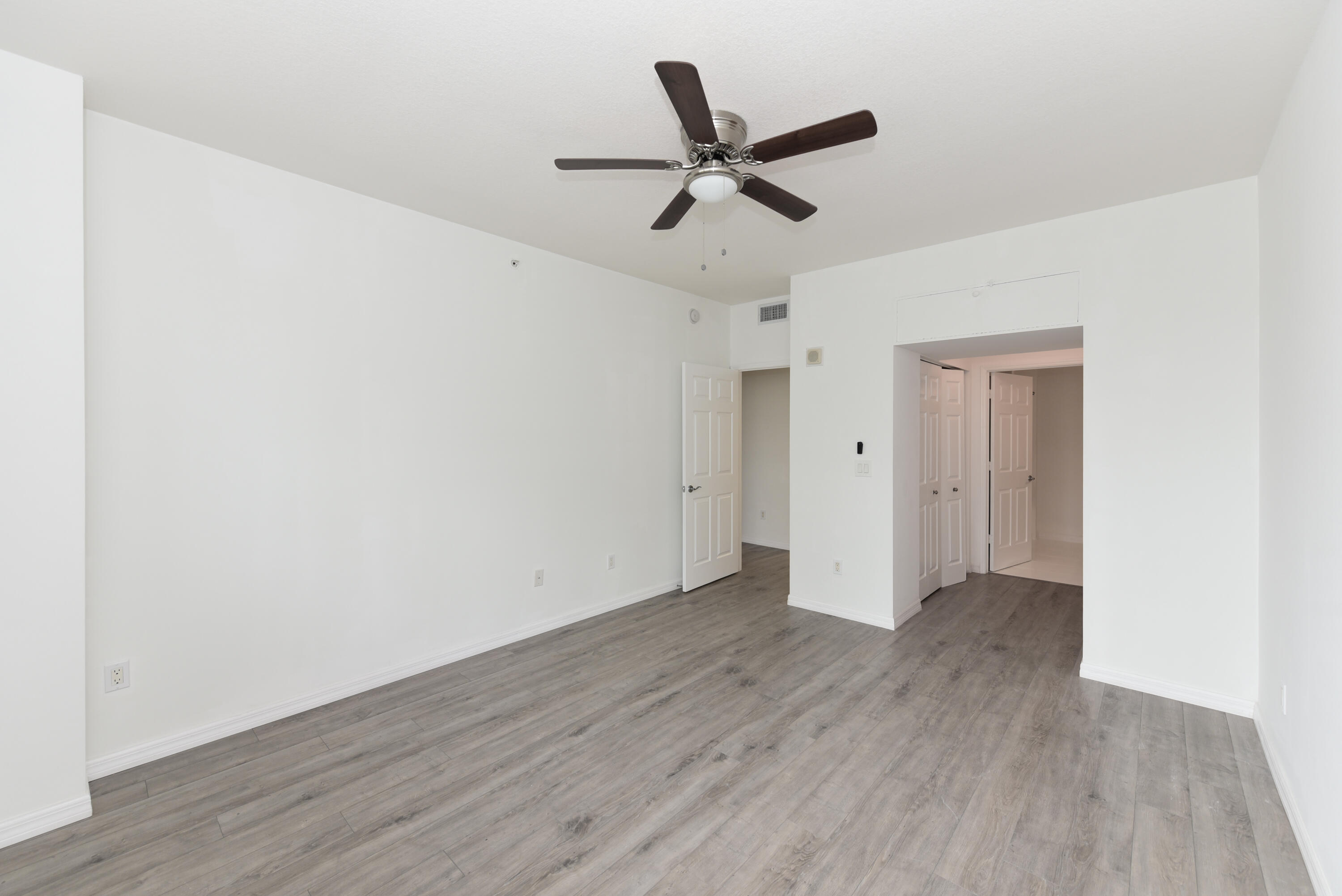 233 South Federal Highway, Unit 325 Boca Raton, FL 33432 - Photo 16 of 48 233 S Federal Hwy_#325_Denine Mckerchie_