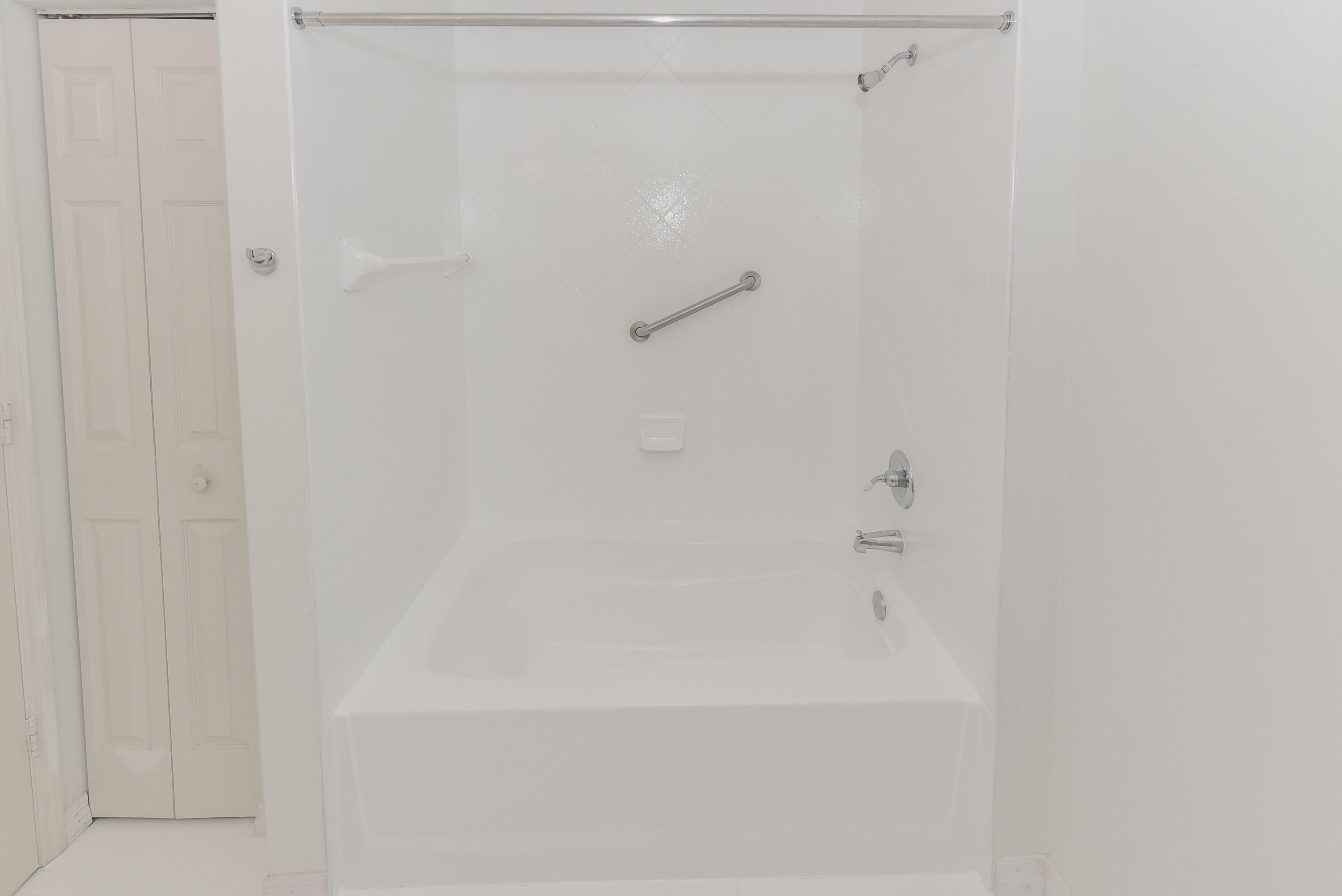 233 South Federal Highway, Unit 325 Boca Raton, FL 33432 - Photo 21 of 48 233 S Federal Hwy_#325_Denine Mckerchie_