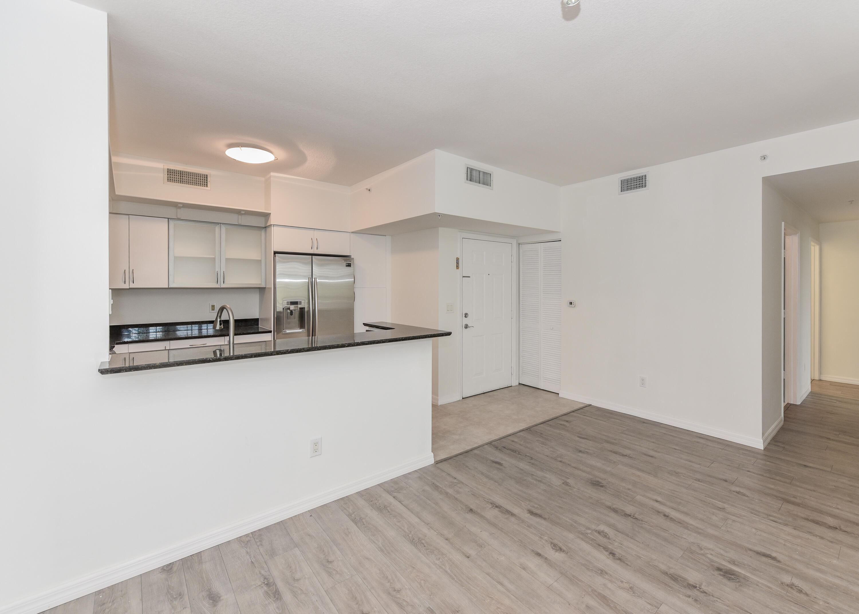 233 South Federal Highway, Unit 325 Boca Raton, FL 33432 - Photo 10 of 48 233 S Federal Hwy_#325_Denine Mckerchie_