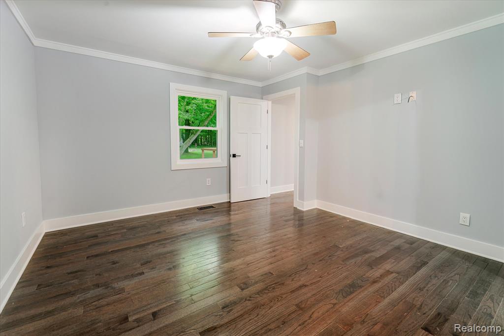 4072 Mill Lake Road Lake Orion, MI 48360 - Photo 15 of 29 Gallery Image 15