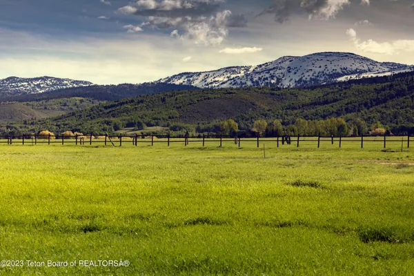 $650,000 | 1735 Crooked Creek Road, Alta, WY 83414
