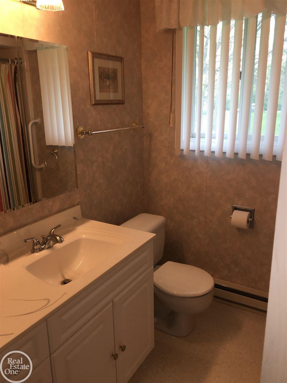 7116 Bryce Road North Street, MI 48049 - Photo 11 of 61 31381282-10.JPG
