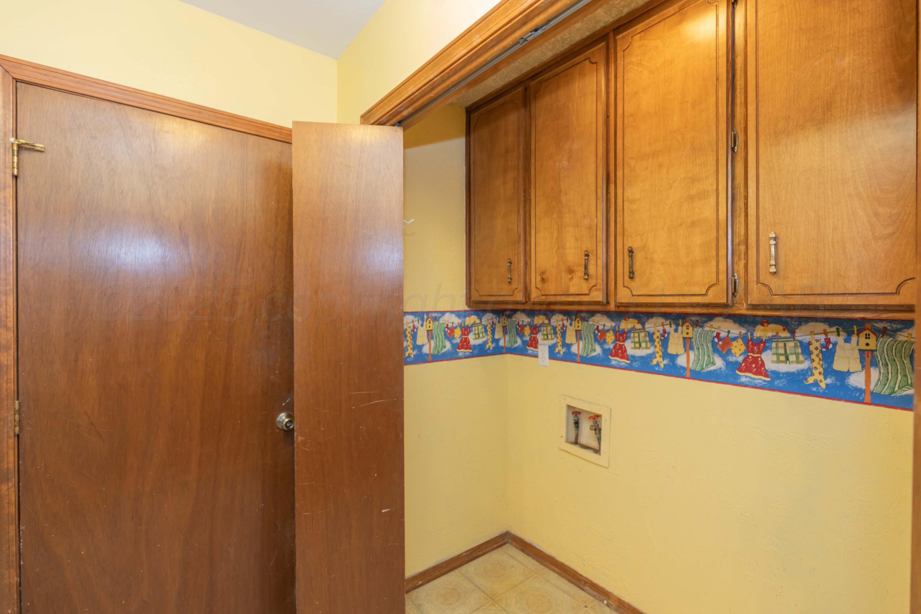 134 Eddie Street Canadian, TX 79014 - Photo 36 of 45 a view of door