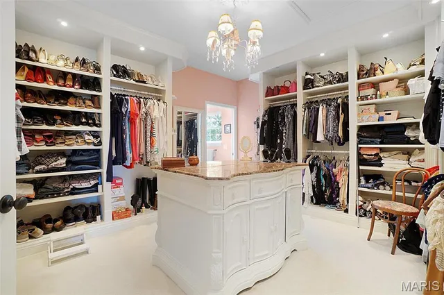 $1,150,000 | 848 Golden Meadows Drive, Defiance, MO 63341