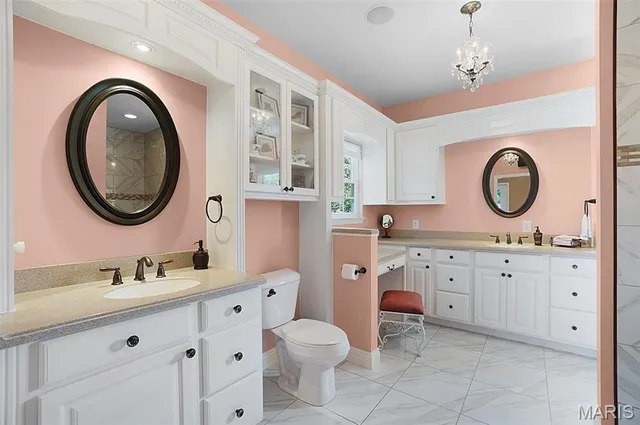 $1,150,000 | 848 Golden Meadows Drive, Defiance, MO 63341