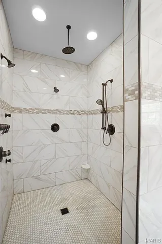 $1,150,000 | 848 Golden Meadows Drive, Defiance, MO 63341