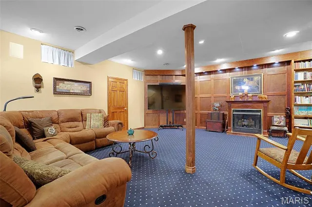 $1,150,000 | 848 Golden Meadows Drive, Defiance, MO 63341