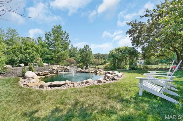 $1,150,000 | 848 Golden Meadows Drive, Defiance, MO 63341