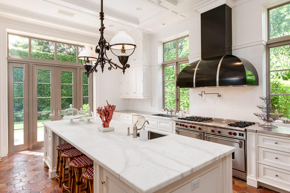 160 Woodbridge Road Palm Beach, FL 33480 - Photo 9 of 23 Kitchen