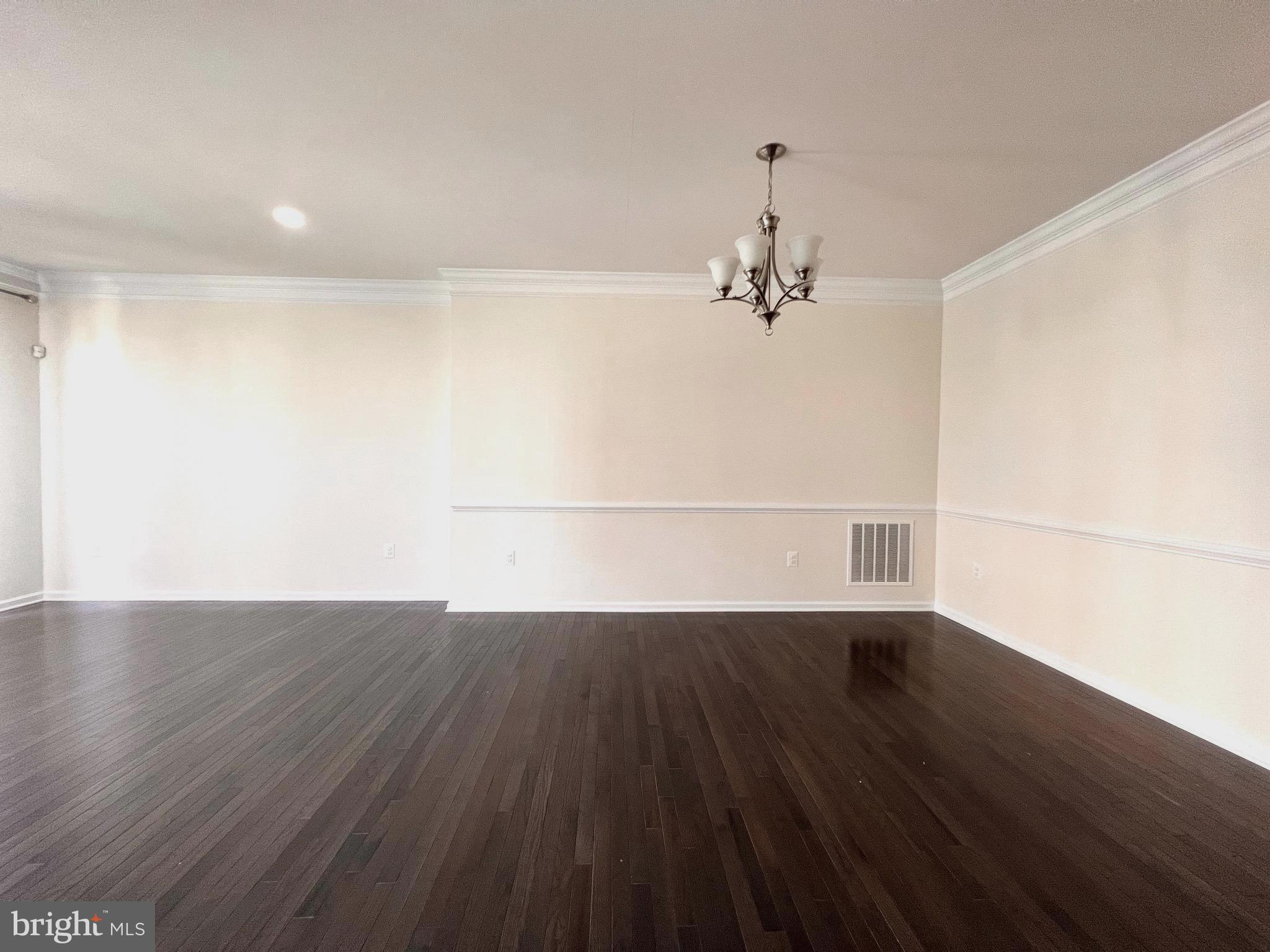 23480 Logans Ridge Terrace Ashburn, VA 20148 - Photo 16 of 55 Family Room