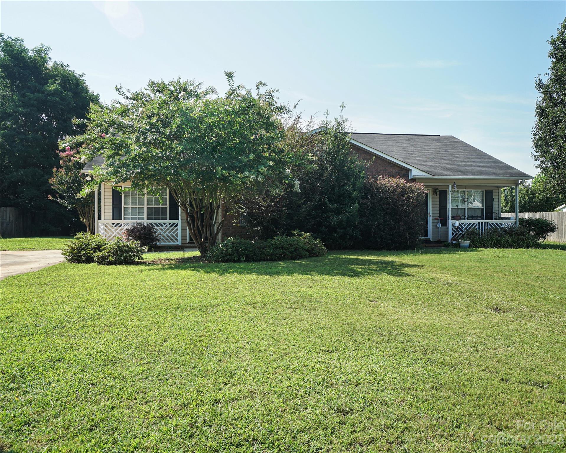 520 Jacobs Ridge Fort Mill, SC 29715 - Photo 2 of 33 a front view of a house with garden