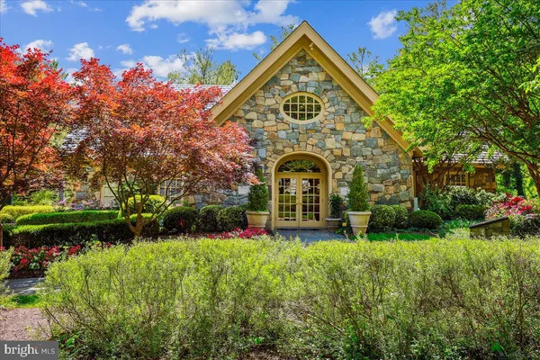$1,949,000 | 26 Sandalfoot Court, Potomac, MD 20854