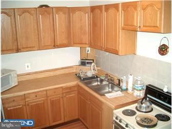 212 State Rd. Croydon, PA 19021 - Photo 5 of 10 Kitchen