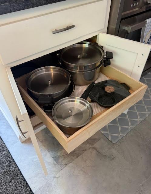 5827 Lookout Court Murphys, CA 95247 - Photo 8 of 21 a stove top oven sitting inside of a kitchen