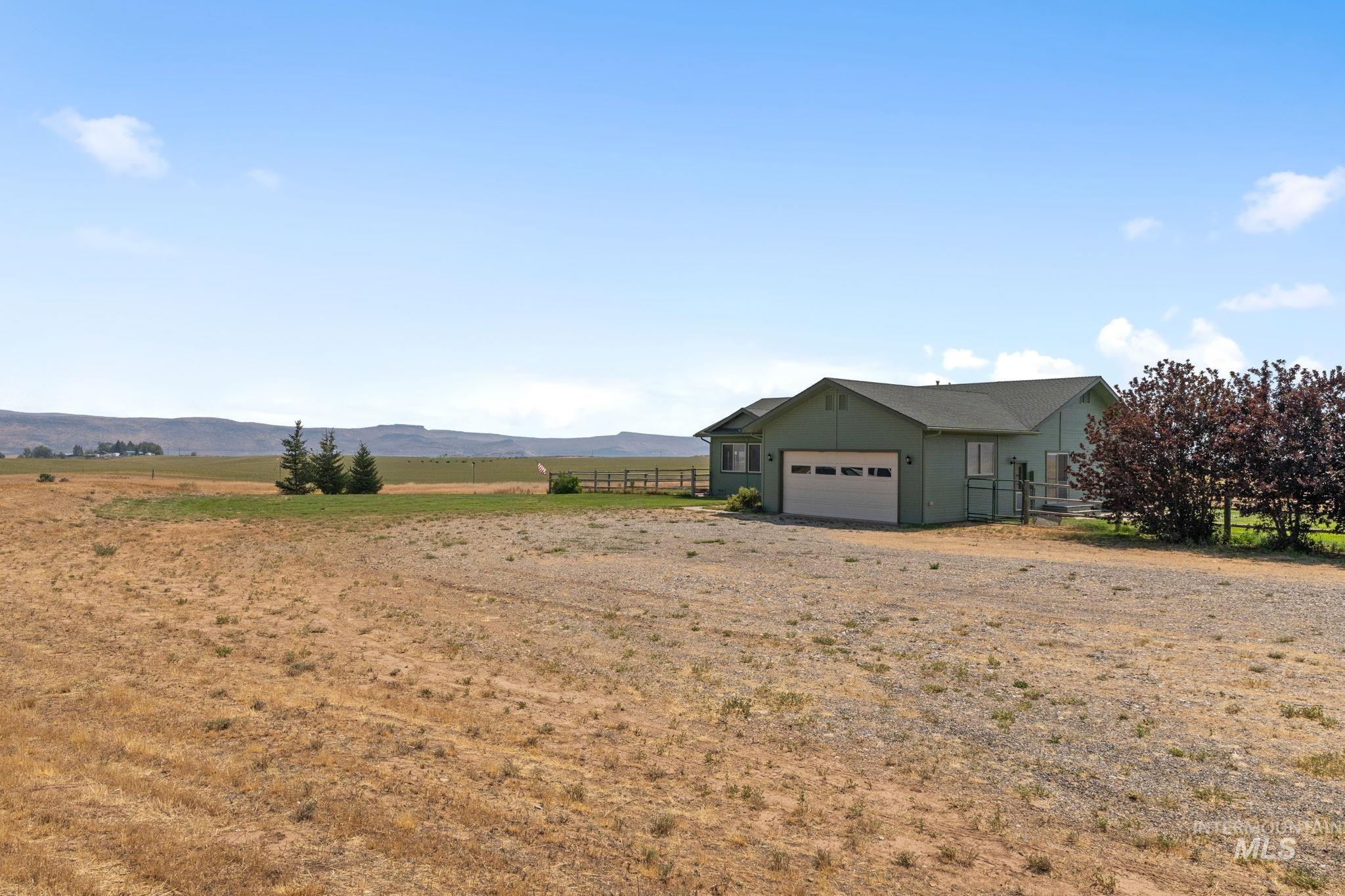 820 West Magic Road Shoshone, ID 83352 - Photo 5 of 44 Gallery Image 5